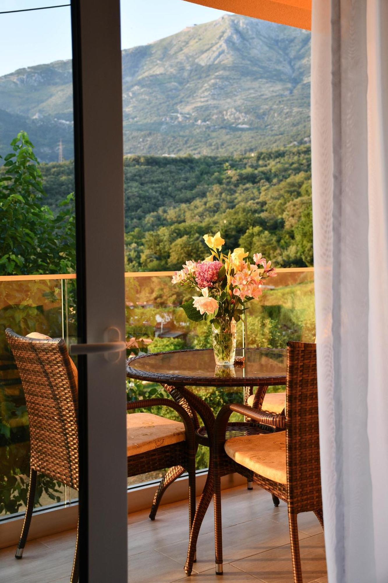 Raj Apartamento Kotor Exterior foto