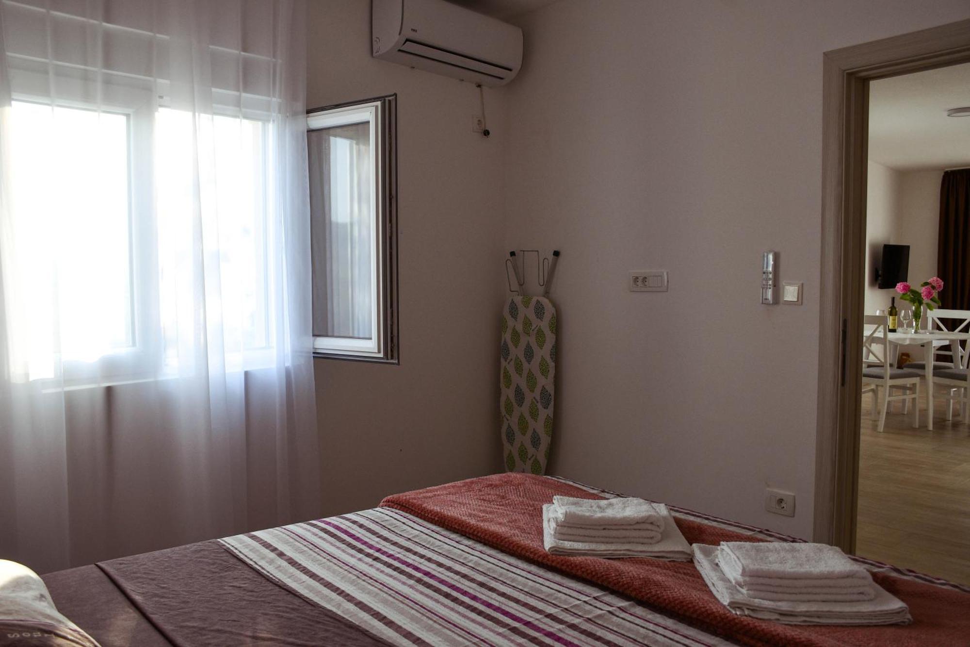Raj Apartamento Kotor Exterior foto